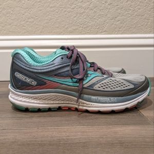 Women's Saucony Guide 10 running shoes in size 6 gray and teal